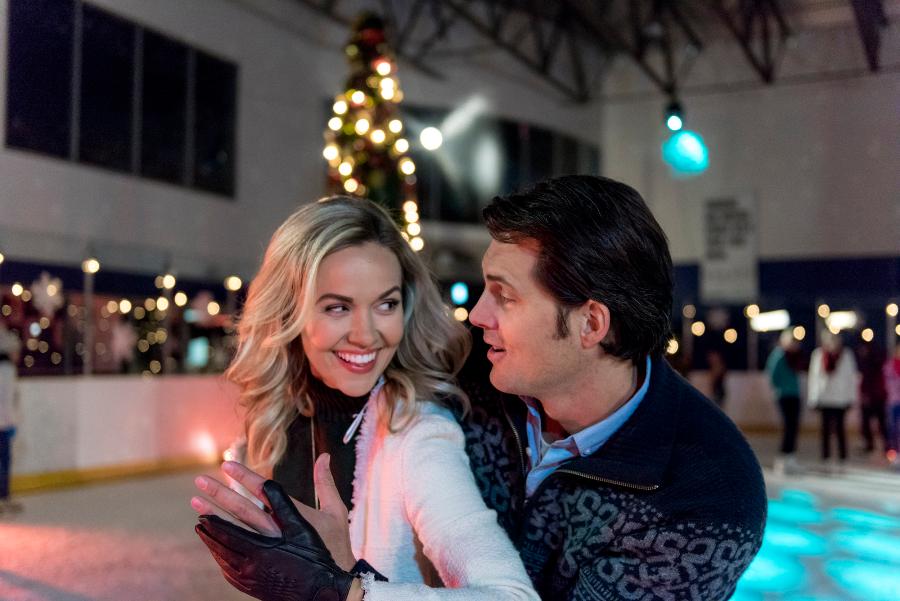 Preview - Hearts of Christmas