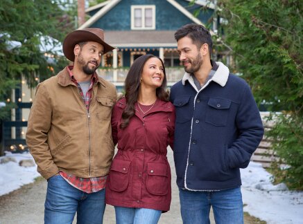 Preview - Christmas Under the Lights