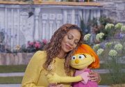 Highlights - Holly's favorite Sesame Street memory - Meet the Peetes