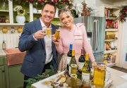 Toasted Spice Chardonnay Toddy - Home & Family