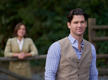 Sneak Peek - Anything for Love - When Calls the Heart