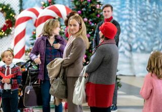 Pin on what to watch 2016 Holiday Movies - Countdown to Christmas