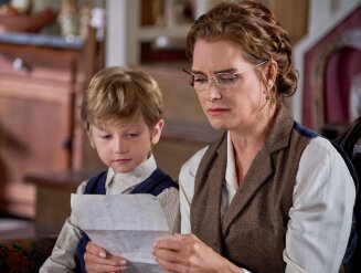 Highlight - Your Dad's Greatest Medal Of Honor - When Calls the Heart