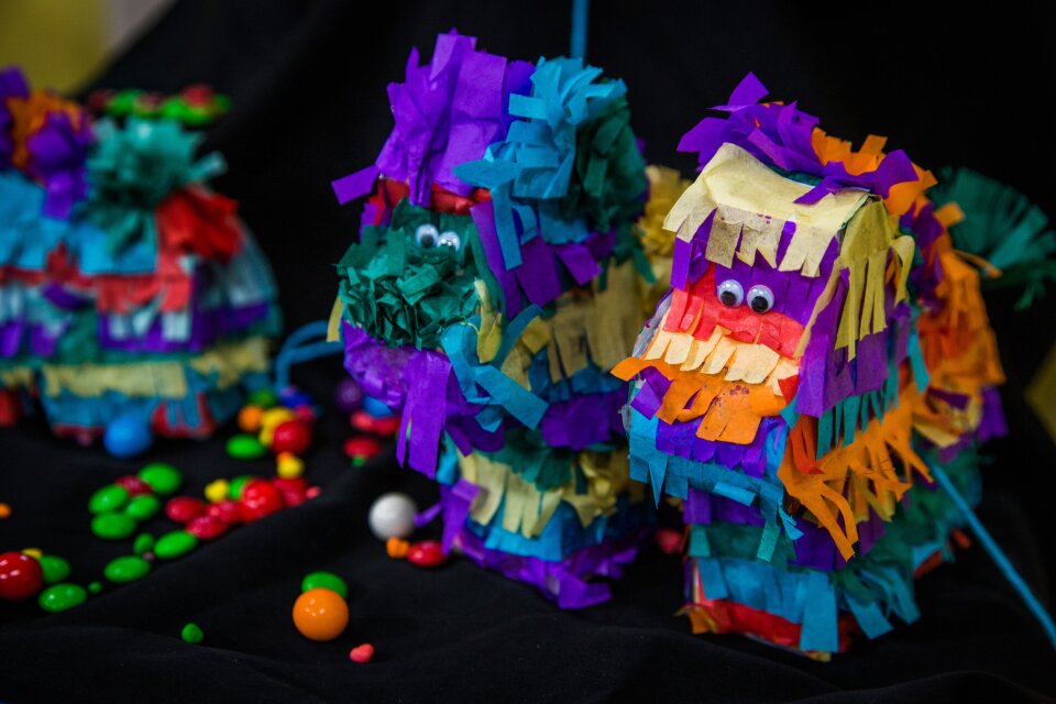 DIY Mini Pinatas