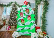 DIY Christmas Photo Op - Home & Family