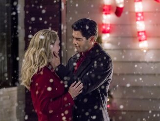 Cast Interviews - Making A Movie with Heart - Christmas Next Door