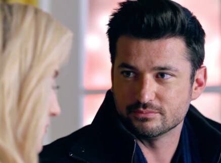 On Location - Christmas at Graceland - Kellie and Wes