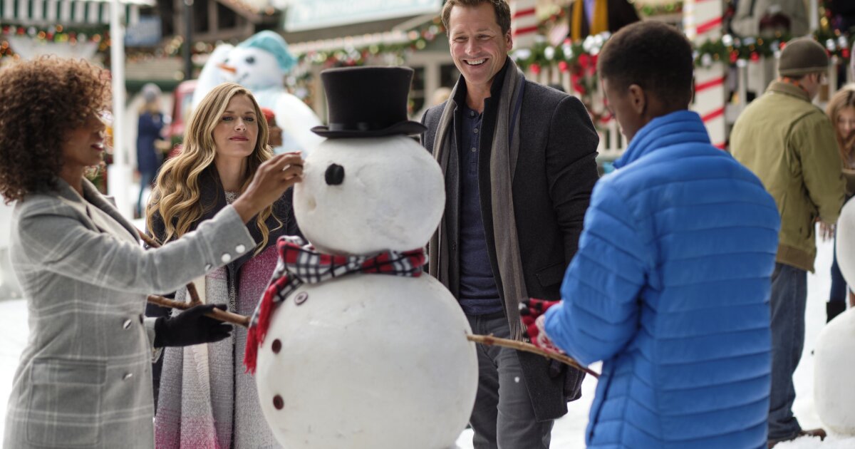 Tinsel Trivia Christmas in Evergreen Tidings of Joy Paul and Maggie