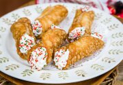 Cannolis - Home & Family