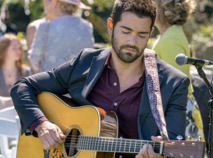 Pasts and Presents - S2 Ep2 - Chesapeake Shores on Hallmark+