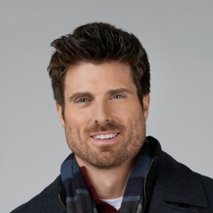 Marcus Rosner as Bo in Flipping for Christmas