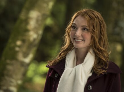 Cast Interviews - Relating to Kim - The Mistletoe Inn