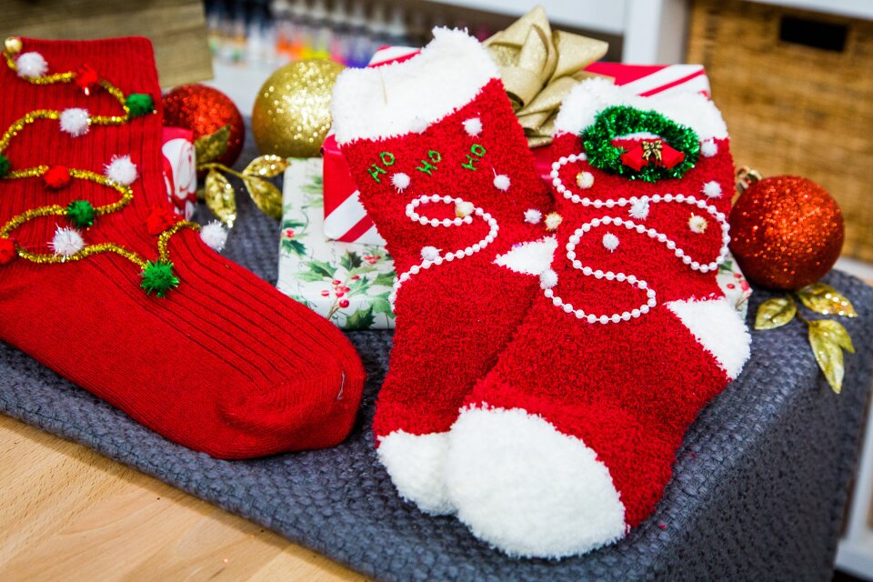 How To - DIY Christmas Socks