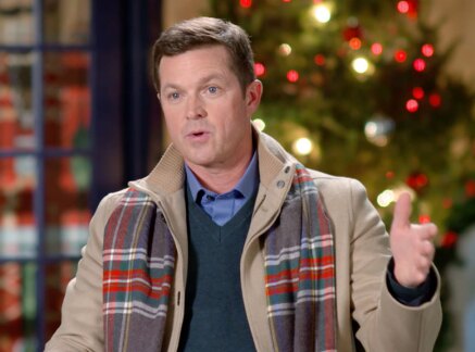 Sleigh Bell Stories - Eric Close - Angel Falls: A Novel Holiday