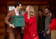 Preview - Unwrapping Christmas: Olivia's Reunion - Hallmark Channel