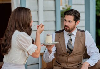 Highlight - Wedding Cake - When Calls the Heart