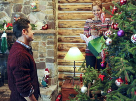 Classic Christmas Moments - Christmas Under Wraps