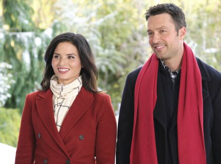 Preview + Sneak Peek - Christmas with the Darlings