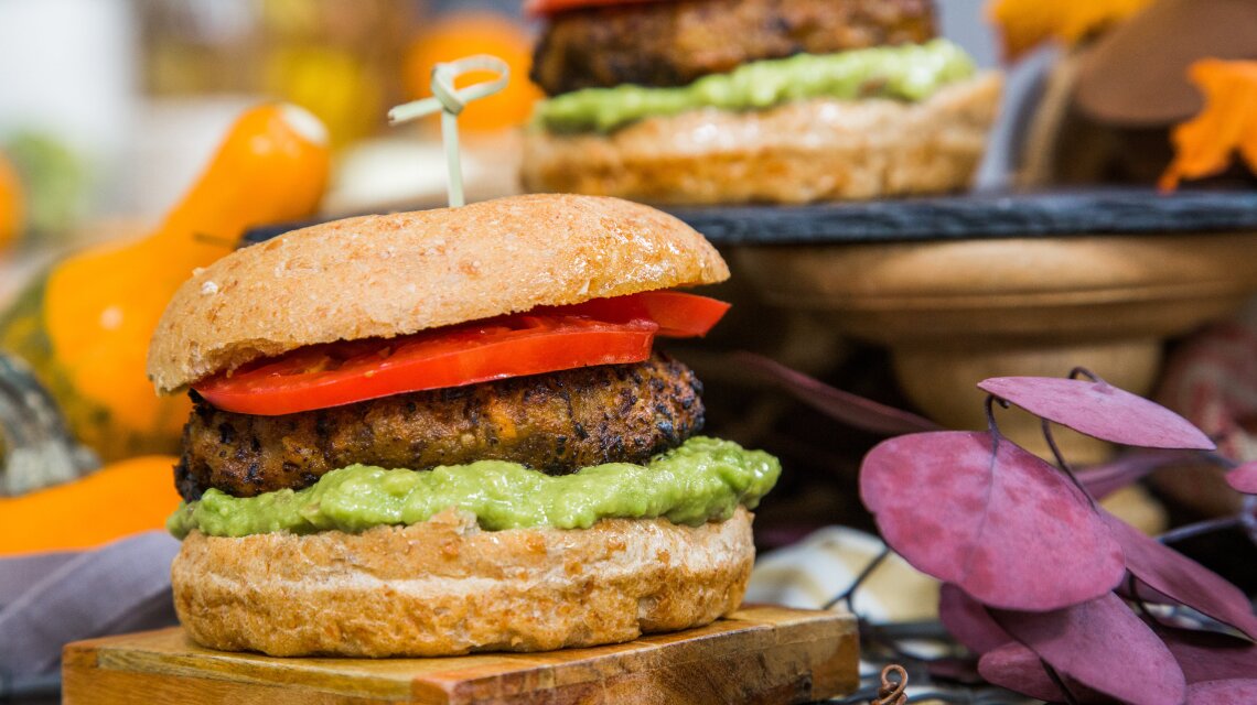 Samantha Harris's Black Bean Burgers