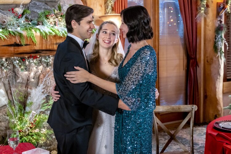 'meet me at christmas' hallmark christmas movie Meet Me at Christmas - Photos