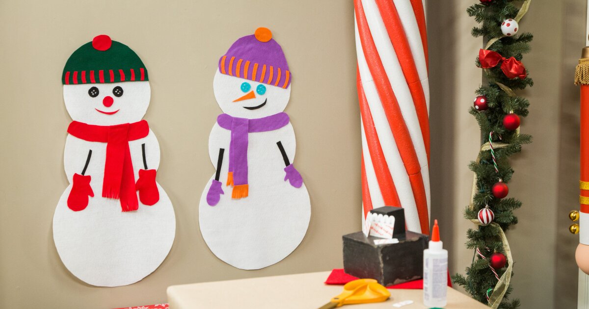 Download Free Diy Felt Snowman For Toddlers Home Family PSD Mockup Template