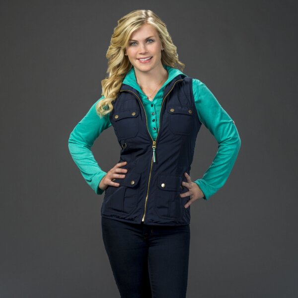 Alison Sweeney as Hannah in "Murder, She Baked: A Plum Pudding Mystery"