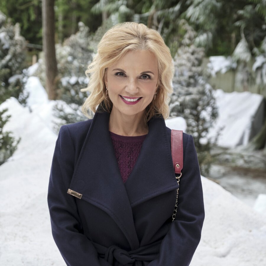 Teryl Rothery as Phyllis on A Christmas Duet