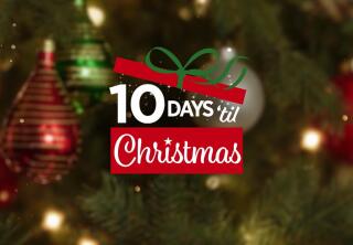Autumn Reeser - Beach - 10 Days ’Til Christmas