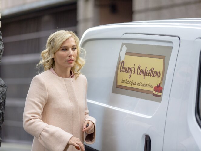 wife dating boyfriend