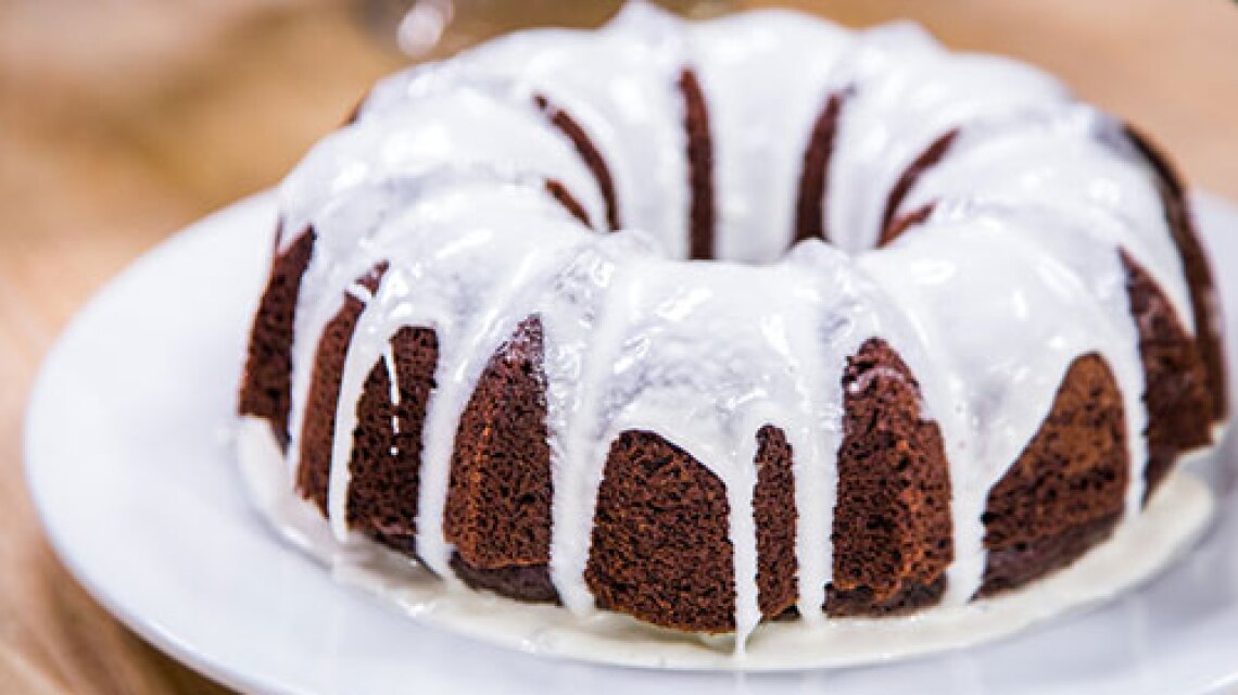 Surprise Cakes with Tanya Memme