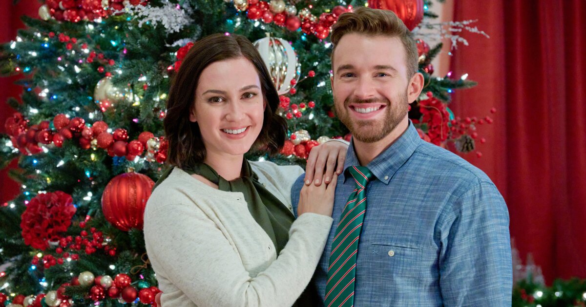 Cast A Tale Of Two Christmases cast-a-tale-of-two-christmases