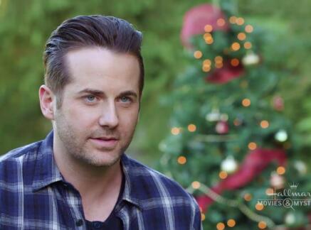 Interview - Niall Matter on the Movie - Engaging Father Christmas