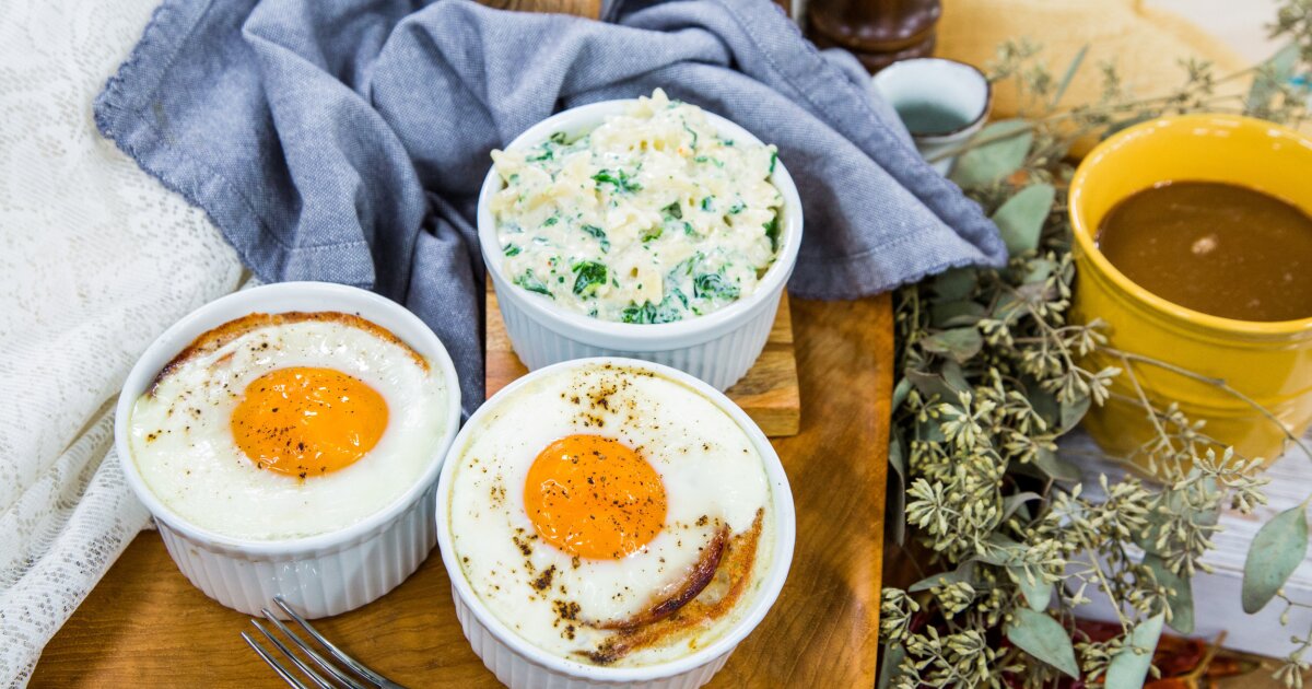 temper an egg for mac and cheese
