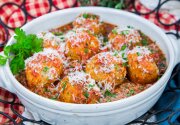 Ricotta Turkey Meatballs with Chianti Sauce - Home & Family