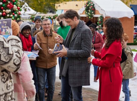 Preview - Magic in Mistletoe