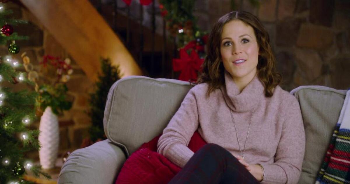 11 Days To Christmas 2016 Erin Krakow 11-days-to-christmas-2016-erin-krakow