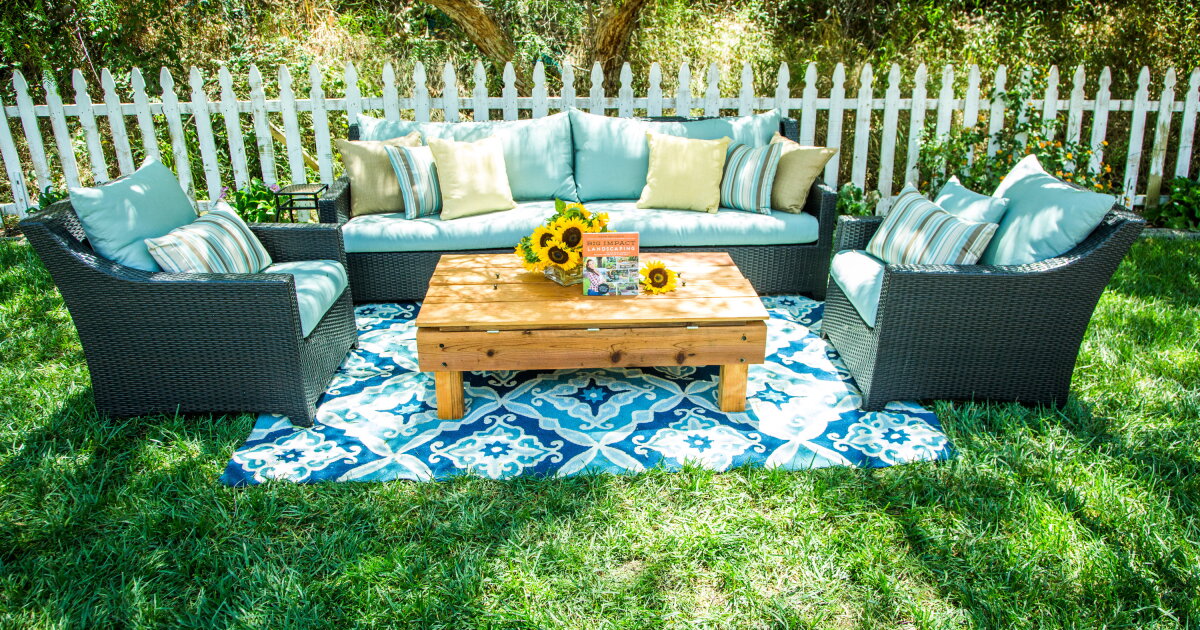DIY Outdoor Living Room - Home & Family - Video