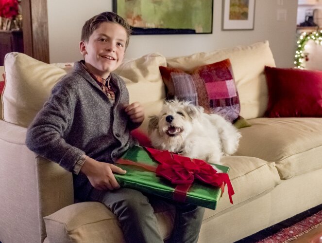 Candace cameron bure as kate/chris lockhart on switched for christmas Switched for Christmas