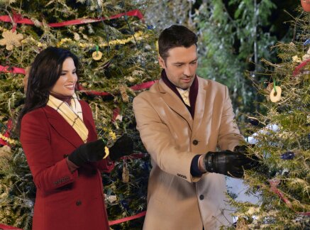 Preview - Christmas with the Darlings