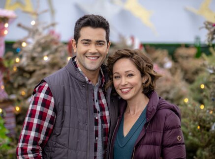 Preview - Christmas Under the Stars