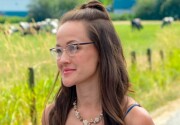 Yan-Kay Crystal Lowe