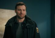 Highlight - Sam Asks Ray for a Favor - Mistletoe Murders