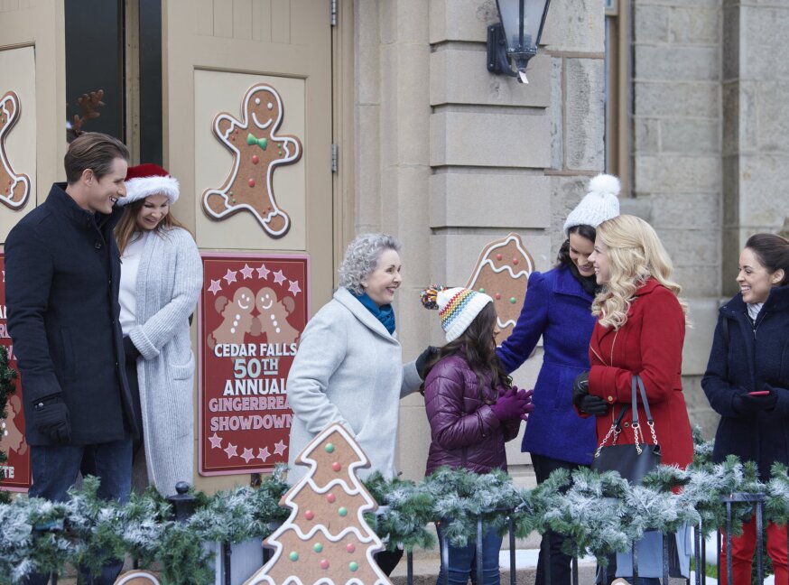 брайан мюллер. меррит паттерсон холмарк. рождественская 2018. рождественская 2018. рождественская 2018.