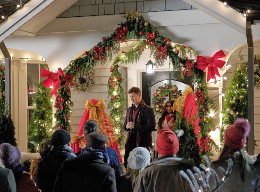 It's Beginning to Look a Lot Like Christmas