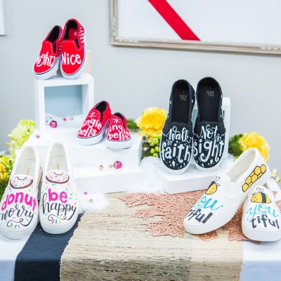 How to Paint Shoes - Adventures of a DIY Mom