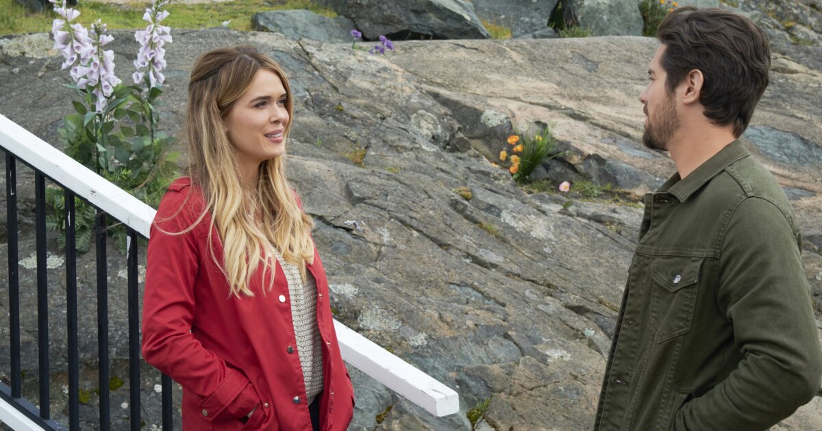 On Location Sailing Into Love