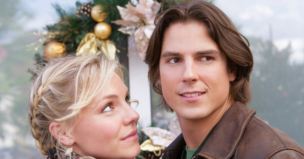 Cast Christmas With Holly Christmas With Holly Cast