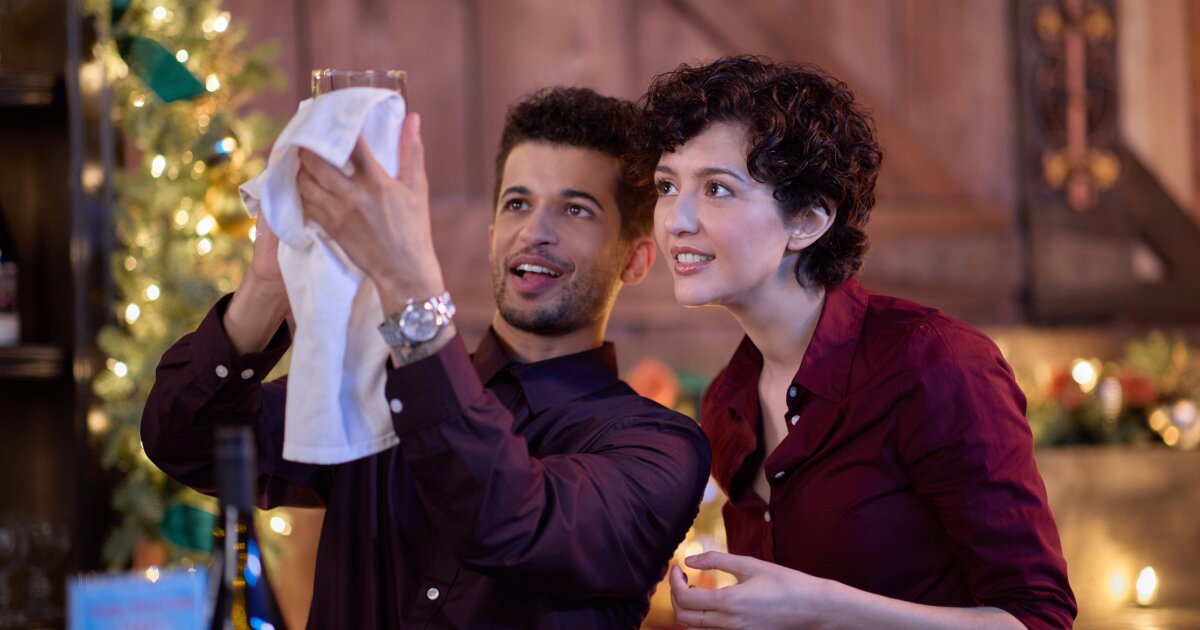 Preview - The 5-Year Christmas Party