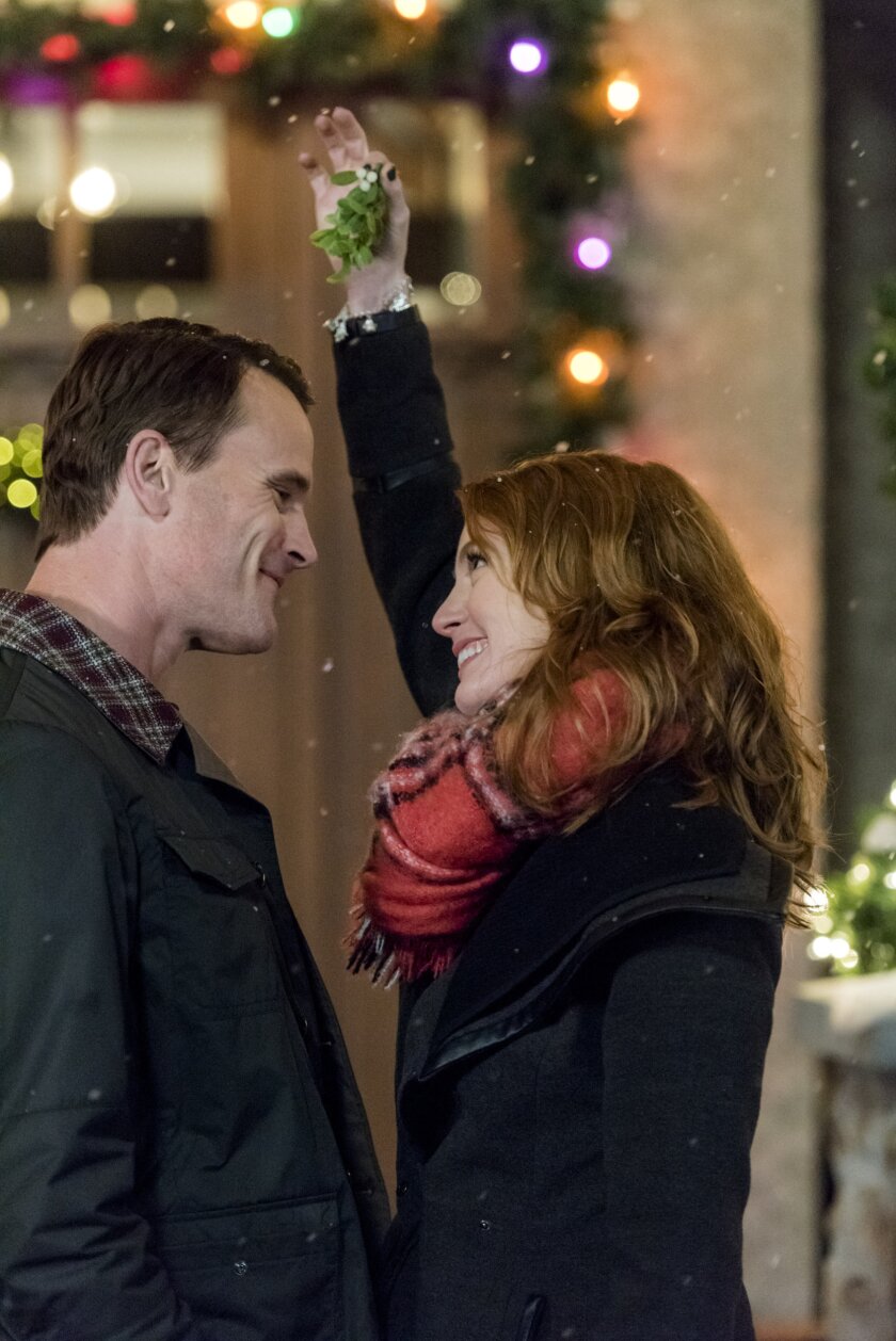 Christmas Couples Photo Gallery - 7