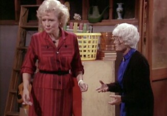 Rose helps out Sophia - Golden Girls